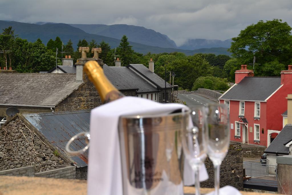 Fairhill House Hotel Clonbur Exterior photo
